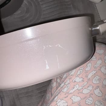 Makinede Yıkanabilir Denilen Tencerede Hızlı Soyulma Ve Yıpranma Sorunu