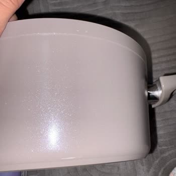 Makinede Yıkanabilir Denilen Tencerede Hızlı Soyulma Ve Yıpranma Sorunu