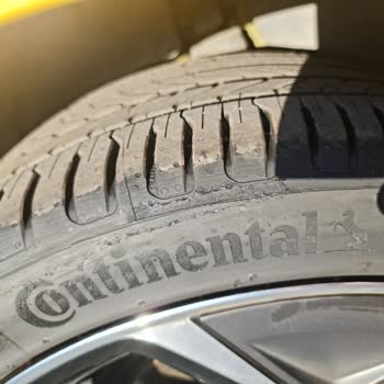 Yeni Alınan Continental Lastikte Birkaç Gün İçinde Yanak Döküntüsü Oluştu