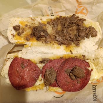 Köfteci Yusuf Harem Şubesinde Tost Ve Hijyen Sorunları Bitmiyor