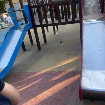 Çocuk Parkındaki Tehlikeli Oyun Grupları İçin Acil Müdahale Talebi