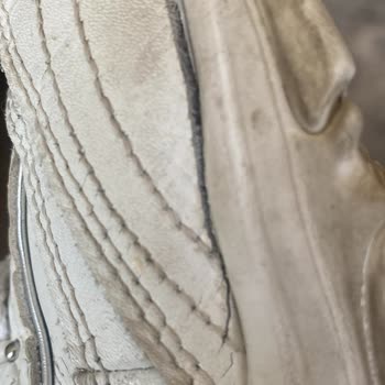 Skechers Ayakkabım Yırtıldı, Marka Sorumluluk Almıyor!