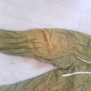 Kötü Durumda Ve Etiketsiz Gelen Pantolon İçin Muhatap Bulamıyorum