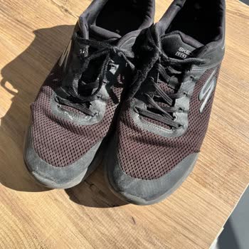 Aynı Noktada Yırtılan Skechers Ayakkabıda Kullanıcı Hatası İddiası