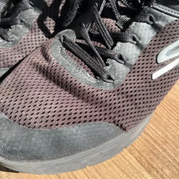 Aynı Noktada Yırtılan Skechers Ayakkabıda Kullanıcı Hatası İddiası