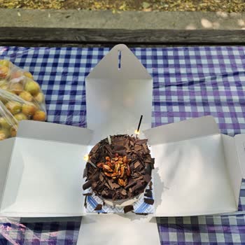 Taze Olduğu Söylenen Yaş Pasta Ekşimiş Çıktı, Ücret İadesi Talebim Reddedildi