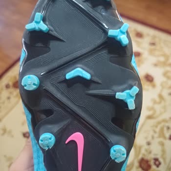 Nike Kramponlarda Kalite Ve İade Hayal Kırıklığı