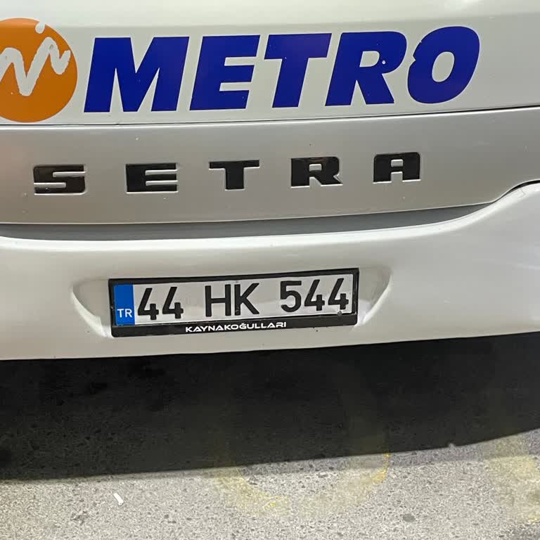Şoförün Dikkatsizliği Ve Keyfi Davranışları Yolculuğu Tehlikeye Atıyor