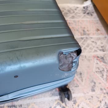 Otobüs Yolculuğunda Kırılan Valiz Ve İlgisiz Firma Yetkilileri