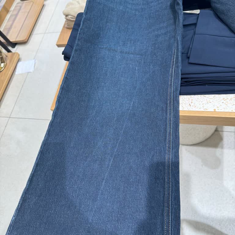 Ich bekam von Mango Jeans mit Stofffehler, Rückgabe verweigert, keine Hilfe!