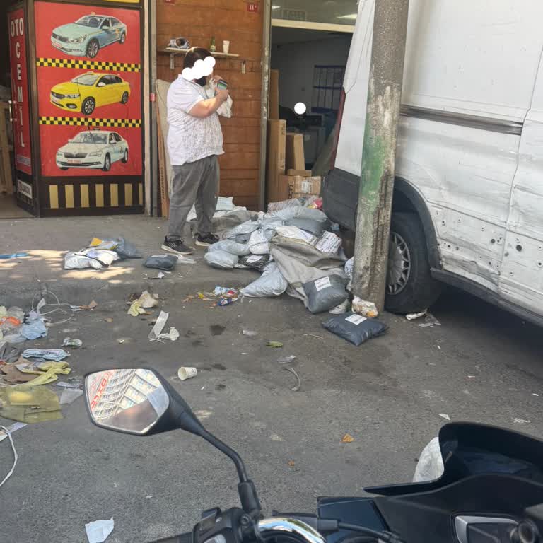 Sürat Kargo Bereç Şubesinde Hizmet Ve Hijyen Sorunu