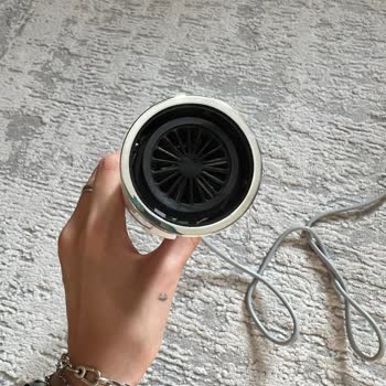 Prize Takınca Patlayan Saç Şekillendirici Güven Vermiyor