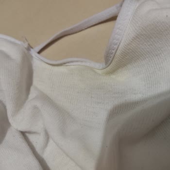 Garnier Mineral Roll On Kıyafetleri Lekeliyor Ve Sağlık Riski Taşıyor