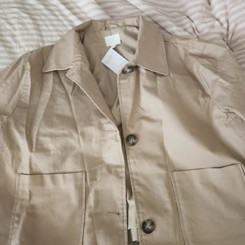 Falscher Trenchcoat von H&M erhalten, Rückgabe abgelehnt