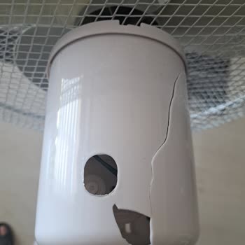 Kırık Ürün Ve Mağazada Değişim Reddi Hayal Kırıklığı Yarattı