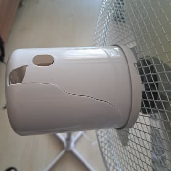 Kırık Ürün Ve Mağazada Değişim Reddi Hayal Kırıklığı Yarattı