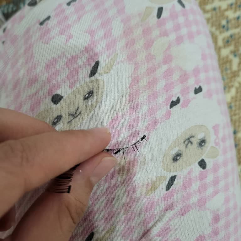 Kusurlu Mıknatıslı Kirpik Ve Yetersiz Mıknatıs Gücü