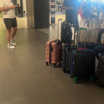 Belgrad Ankara Uçuşunda Bilet Sorunu Ve Uzun Bekleyiş