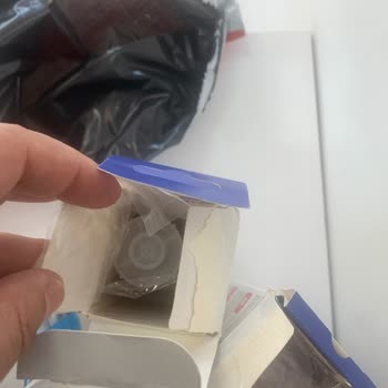 Aldığım Mürekkepler Açık Ve Değişmiş Geldi, Satıcı İlgisiz Davrandı