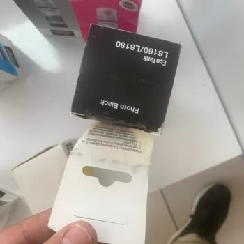 Aldığım Mürekkepler Açık Ve Değişmiş Geldi, Satıcı İlgisiz Davrandı