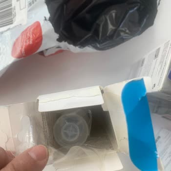 Aldığım Mürekkepler Açık Ve Değişmiş Geldi, Satıcı İlgisiz Davrandı