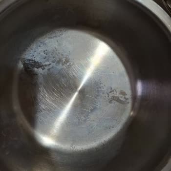 Tencere Setinde Cam Patlaması Ve Lekelenme Sorunu