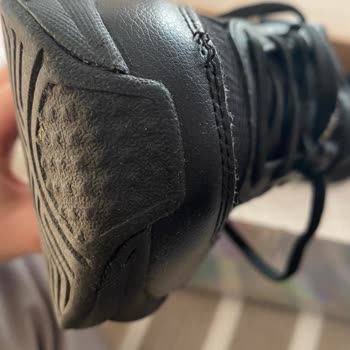 Skechers Ünlü Markadan Aldığım Ayakkabı Kısa Sürede Yırtıldı, Müşteri Memnuniyeti Sıfır!