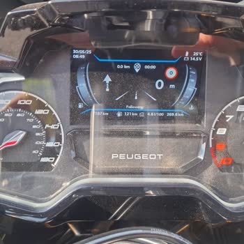 Motosiklet Ekranında Toz Birikmesi Ve Yetersiz Servis Çözümü