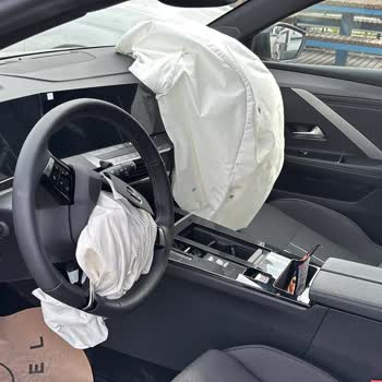 Aracımın 4 Aydır Servisten Çıkmaması Mağduriyet Yaşatıyor