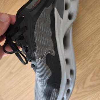 Koşu Ayakkabısında Kısa Sürede Ciddi Deformasyon Ve Hayal Kırıklığı