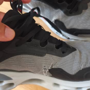 Koşu Ayakkabısında Kısa Sürede Ciddi Deformasyon Ve Hayal Kırıklığı