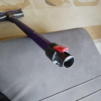 Dyson Süpürgenin Boru Klipsi Kırıldı, Çözüm Bekliyoruz