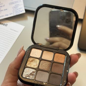 I Bought a Kiko Milano Eyeshadow Palette and One Shade Keeps Crumbling on Its Own
