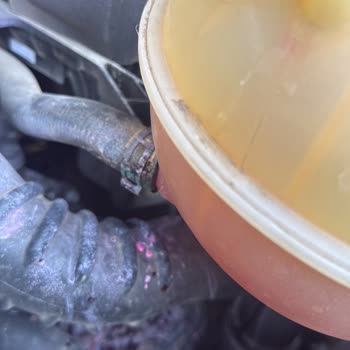 Garanti Süresi Dolmadan Yaşanan Motor Suyu Kaçağı Ve İkame Araç Sorunu