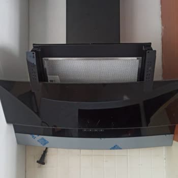 Montaj Sonrası Davlumbaz Camı Düştü, Servis Sorunu Çözmüyor Ve İletişime Geçmiyor