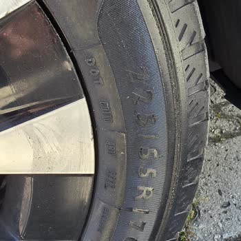 Sıfır Mercedes Vito'nun Ön Lastiklerinde Beklenmedik Aşınma Sorunu