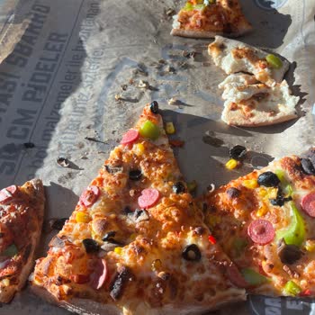 Sbarro Van AVM'de XL Pizza Ve Patates Hayal Kırıklığı