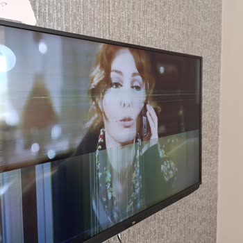 Beko TV'de Ekranı Kaplayan Çizgi Sorunu Büyüyor
