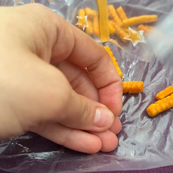 Makbul Cipsinden Kıl Çıkması Ve İlgisiz Çalışanlar