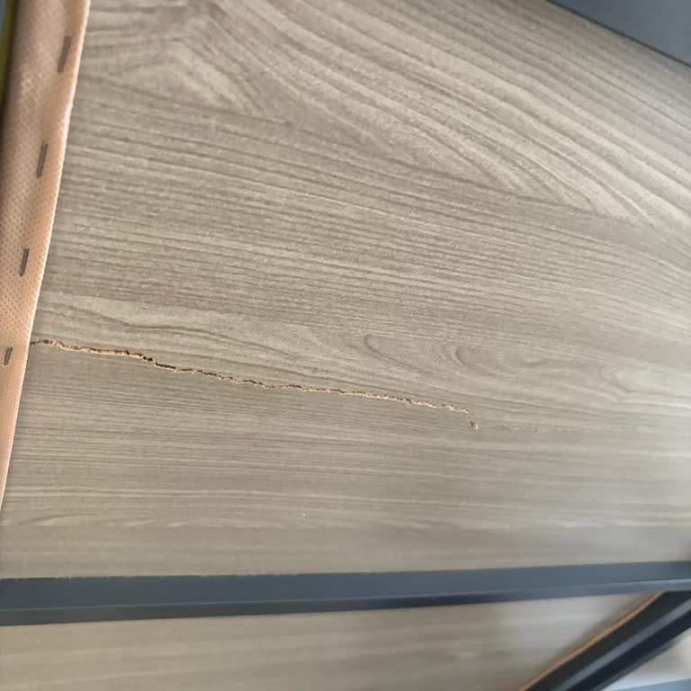 Yıldız Mobilya (Esenler) Bazanın Suntası Kırıldı İkiye Ayrıldı