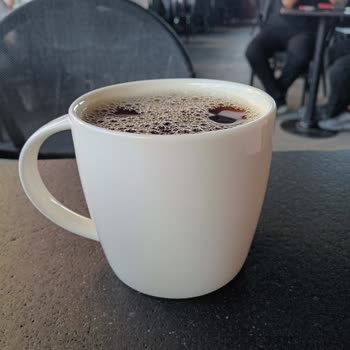 Starbucks'ta Çay Servisinde Yanlış Bardak Ve İlgisiz Davranış