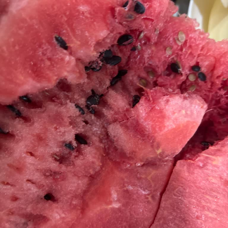 Migros'tan Aldığım Karpuz Bozuk Çıktı, Mağduriyet Yaşadım