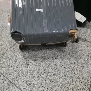 İlk Seyahatte Kırılan Valizle Yaşanan Hayal Kırıklığı