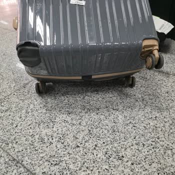 İlk Seyahatte Kırılan Valizle Yaşanan Hayal Kırıklığı