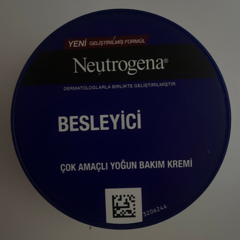 Neutrogena Yoğun Bakım Kremi Ciltte Emilmiyor Ve Soyuluyor