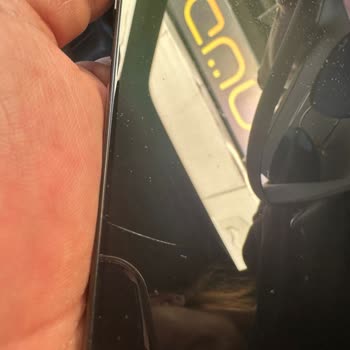 Ekran Koruyucuya Rağmen İphone 16 Pro Max'te Zamanla Oluşan Çizikler