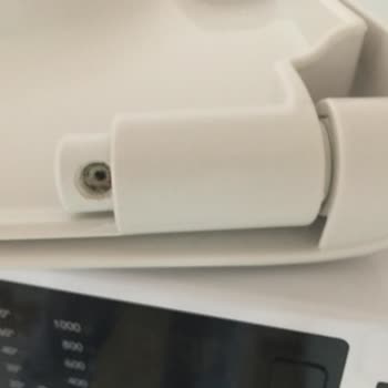 Vitra Klozet Kapağı Bağlantı Aparatı Kırıldı, Çözüm Bekliyorum