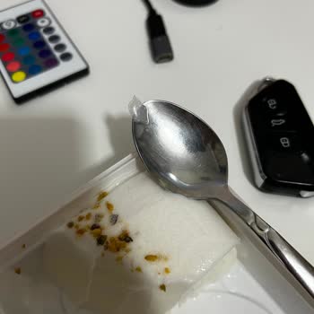 Dondurmadan Plastik Parça Çıkması Ve Güvenlik Endişesi