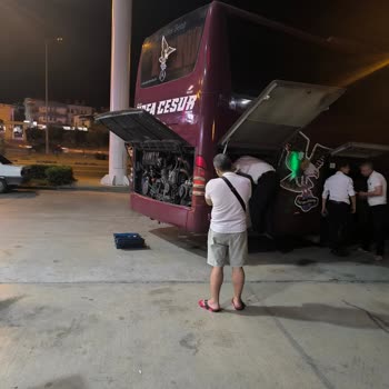 Otobüs Arızası Nedeniyle Uzun Süre Petrol Ofisinde Bekletildik