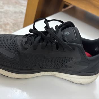 Aldığım Spor Ayakkabı İlk Giyimde Yırtıldı, Değişim Talebim Reddedildi